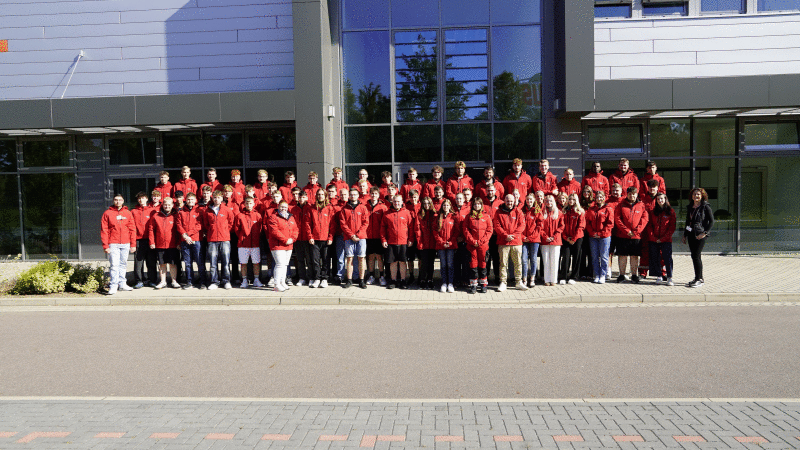 68 junge Talente starten heute ihre Ausbildung oder ihr duales Studium bei den Stadtwerken Halle.